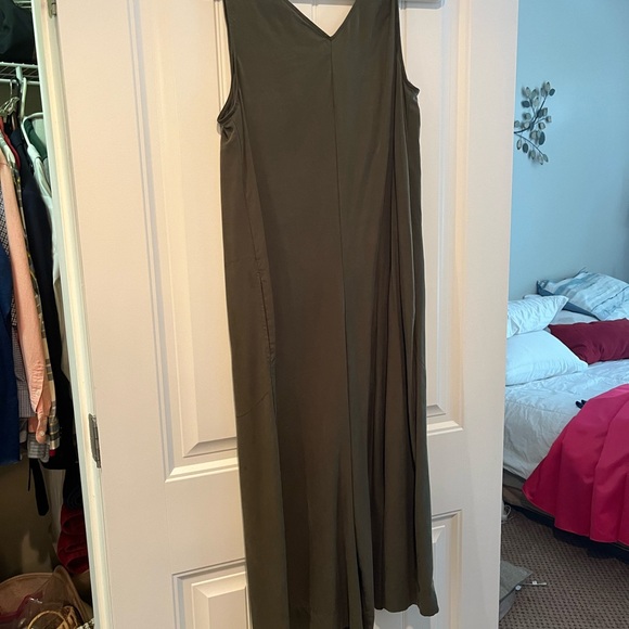 BCBGeneration Green Sleeveless Jumpsuit - Picture 5 of 7